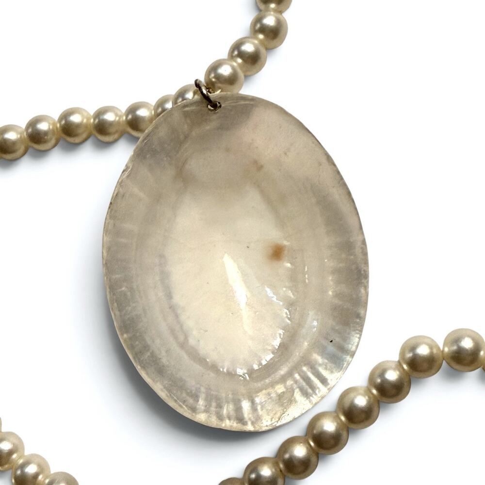 Hawaiian Koele Kuele Polished Luster Sea Shell Pendant Faux Pearl Necklace - Picture 4 of 9